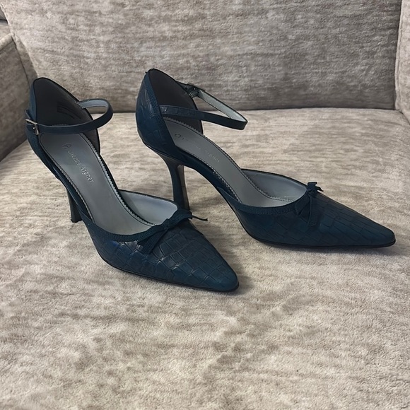 Emerald Green Alligator Printed Leather Aigner pointed heels! - Picture 3 of 7